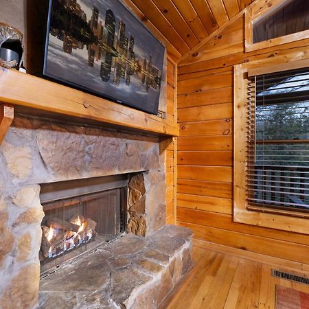 Private Smoky Mountain Luxury Log Home With 2 Fireplaces, Hot Tub & Community Pool Сивиървил Екстериор снимка