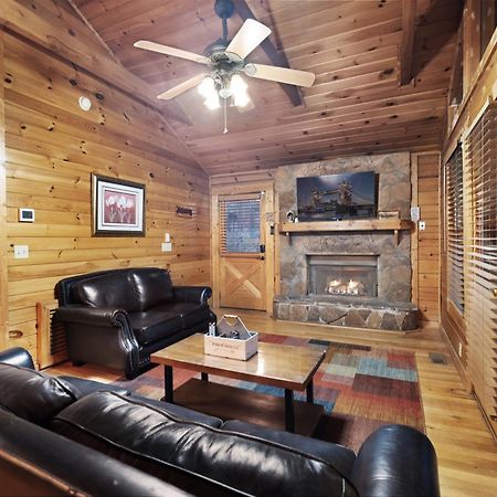 Private Smoky Mountain Luxury Log Home With 2 Fireplaces, Hot Tub & Community Pool Сивиървил Екстериор снимка