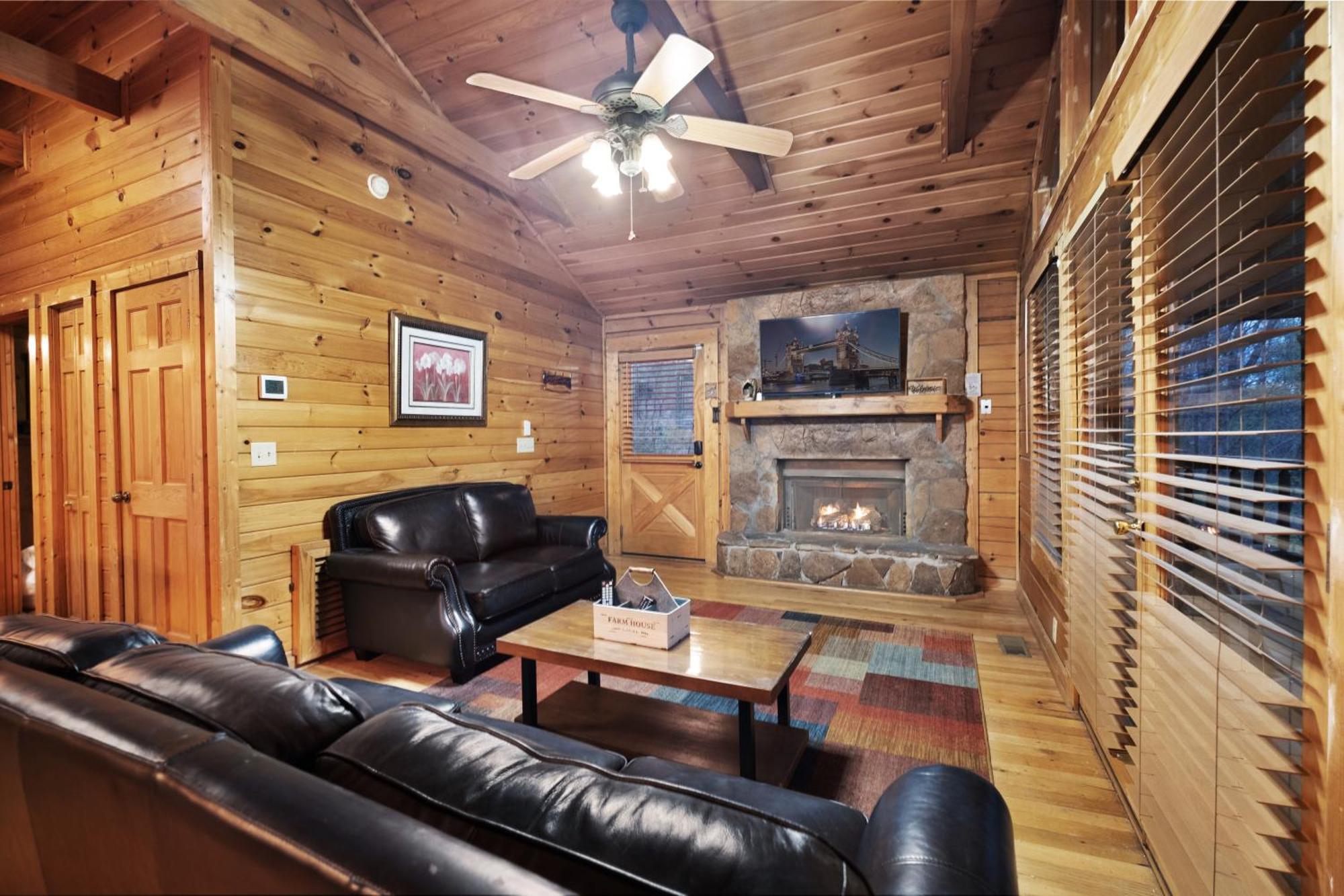 Private Smoky Mountain Luxury Log Home With 2 Fireplaces, Hot Tub & Community Pool Сивиървил Екстериор снимка