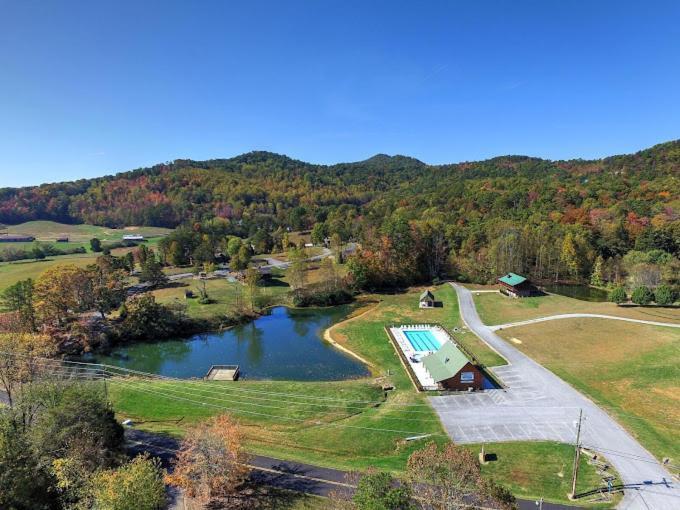 Private Smoky Mountain Luxury Log Home With 2 Fireplaces, Hot Tub & Community Pool Сивиървил Екстериор снимка